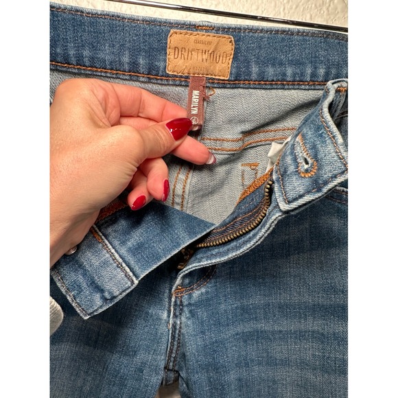 Driftwood Marilyn Jeans Blue Wash Embroidered Side Classic Fit Women's Size 27 - Picture 3 of 8